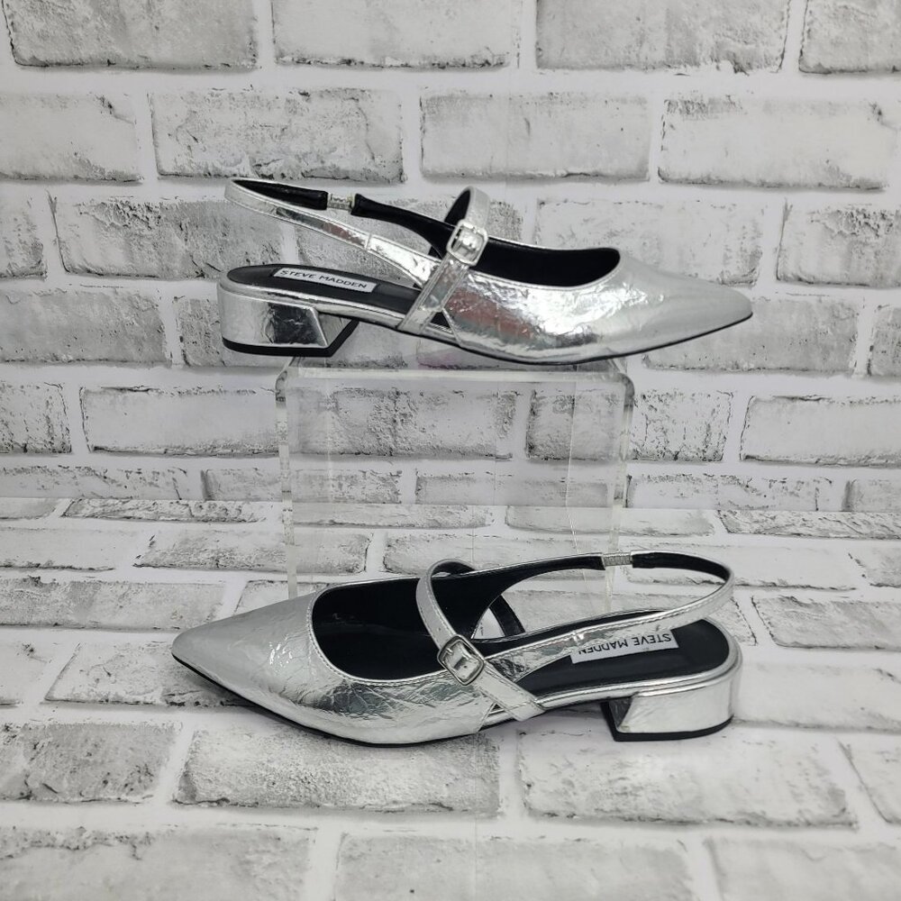 Pristine Steve Madden Anyaa Crinkle Silver Sling Back Pointed Toe Flats Size 8.5 - Picture 3 of 6
